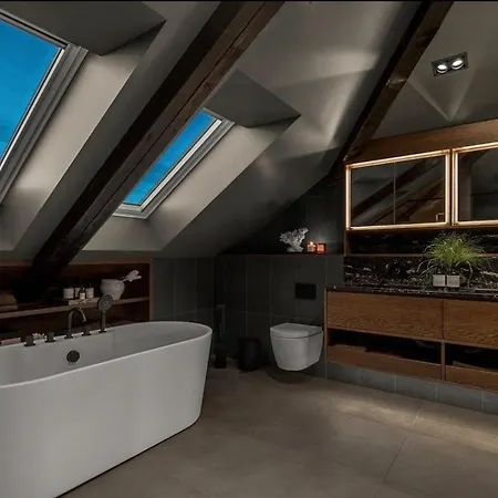 Luxury Fjord View Penthouse, Terrace And Comfort ! Free Private Parking Spot *
