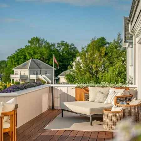 Luxury Fjord View Penthouse, Terrace And Comfort ! Free Private Parking Spot *